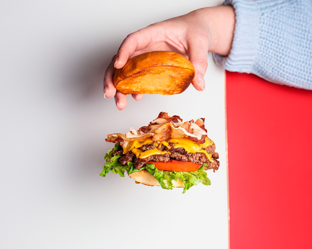 deluxe burger